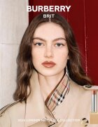 Burberry Brit Shine hydratační lesklá rtěnka odstín Slimstick Russet 93 3 g