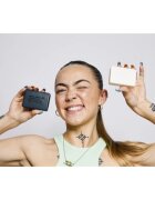 Carbon Theory Charcoal & Tea Tree Oil čisticí tuhé mýdlo pro zklidnění pleti 100 g