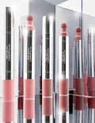 Catrice Beyond The Mirror tekutá tvářenka odstín C02 My Confidence Signature 8.5 ml