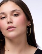 Catrice Blushin' Charm Multi Stick tvářenka s rozjasňovačem v tyčince odstín 030 Ruby Darling 5.5 g