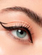 Catrice Calligraph Pro Precise 20h linka na oči ve fixu s matným efektem 11 ml