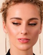 Catrice Calligraph Pro Precise 20h linka na oči ve fixu s matným efektem 11 ml