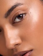 Catrice Cloud Tint Cushion Highlighter tekutý rozjasňovač v houbičce odstín C010 Stay Halo’d 4 g