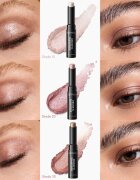 Catrice Drunk'n Diamonds Jelly Topper krémové oční stíny v tužce odstín 020 Blossom Lights 2.5 g