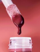 Catrice ETERNAL RED olej na rty se zvětšujícím efektem odstín C03 Dark Romance 3.6 ml