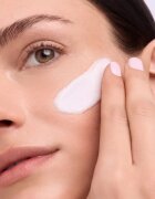 Catrice Flawless Fusion rozjasňující podkladová báze SPF 25 odstín C010 Smooth Radiance 20 ml