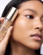 Catrice Glam In Gold Hydrating Primer hydratační podkladová báze pod make-up s 24karátovým zlatem odstín 010 Oh My Goldness 30 ml