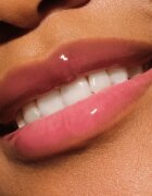Catrice Glossin' Glow Tinted Lip Oil tónovací balzám na rty s hydratačním účinkem odstín 070 Make A Move 4 ml