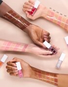 Catrice Glossin' Glow Tinted Lip Oil tónovací balzám na rty s hydratačním účinkem odstín 070 Make A Move 4 ml