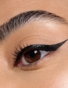 Catrice Hyper Liner Brush Eyeliner dlouhotrvající voděodolné oční linky odstín 010 Ever Black 0.52 ml