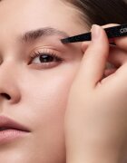 Catrice Magic Perfectors pinzeta se zešikmeným koncem 1 ks