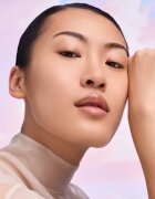 Catrice Magic Shine Eraser Cooling Cushion matující podkladová báze s chladivým účinkem odstín C010 Cool Cloud 10.5 g