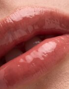 Catrice Peptide Drip Milky Lip Serum pečující lesk na rty s peptidy odstín C030 Glow Crush 9 ml