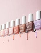 Catrice Sheer Beauties Strengthening Nail Polish posilující lak na nehty odstín 070 Dusty Romance 10.5 ml