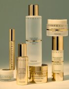 Chantecaille Gold 24K Gold Essence Intense luxusní protivráskové sérum pro zářivý vzhled pleti 150 ml