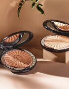 Chantecaille Perfect Blur Finishing Powder fixační pudr s vyhlazujícím efektem Light/Medium 8 g