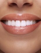 Clarins Lip Perfector Shimmer lesk na rty s hydratačním účinkem odstín 02 Apricot Shimmer 12 ml