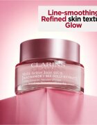 Clarins Multi-Active Day Cream SPF 15 vyhlazující a rozjasňující krém SPF 15 50 ml