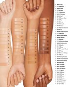 Clinique Even Better™ Clinical Serum Foundation pečující make-up SPF 20 odstín CN 20 Fair 30 ml
