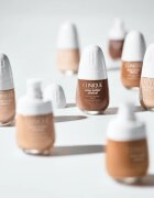 Clinique Even Better™ Clinical Serum Foundation pečující make-up SPF 20 odstín WN 12 Meringue 30 ml