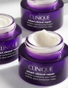 Clinique Smart Clinical™ Repair Wrinkle Correcting Eye Cream vyplňující oční krém pro korekci vrásek 30 ml