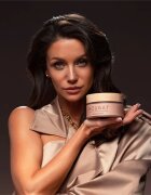 COCOSOLIS NOUGAT sametové tělové máslo pro rozjasnění a hydrataci se třpytkami 250 ml