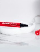 Colgate Max White Overnight bělicí pero 2.5 ml