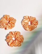 Crystallove Mulberry Silk Scrunchie hedvábná gumička do vlasů Peach fuzz 1 ks