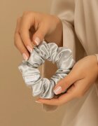 Crystallove Silk Scrunchie hedvábná gumička do vlasů Silver 1 ks