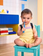 Curaprox Baby 0-4 Years zubní kartáček pro děti 1 ks