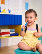 Curaprox Baby zubní kartáček pro děti 1 ks