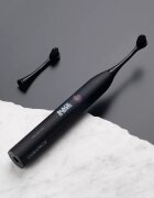 Curaprox Hydrosonic Black is White sonický elektrický zubní kartáček s bělicím účinkem 1 ks
