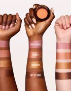 Danessa Myricks Beauty Yummy Skin Blurring Balm Powder Lowlighter krémový rozjasňovač odstín Lowkey 6 g