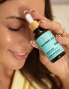 Delia Cosmetics Hyaluronic Acid vyplňující sérum na obličej krk a dekolt 30 ml