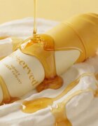 DESERVED Whipped Shower Foam Honey Greek Yogurt sprchová pěna na tělo 250 ml