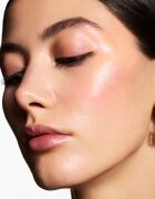 Dolce&Gabbana Glazelighter All Over Highlighter rozjasňovač na tělo a obličej odstín 00 Multiversal - Opalescent Shimmer 11.6 g