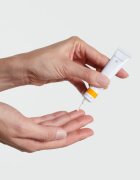 Dr. Hauschka Eye And Lip Care denní hydratační krém na oční okolí 12.5 ml