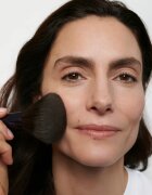 Dr. Hauschka Make-Up Colour Correcting Powder kompaktní pudr odstín 02 calming 8 g
