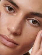 Dr. Hauschka Make-Up Foundation lehký make-up odstín 04 hazelnut 30 ml