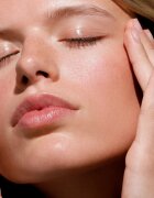 Dr. Hauschka Make-Up Illuminating Fluid tekutý rozjasňovač 30 ml