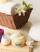 Elizavecca Milky Piggy Super Elastic Bust Cream zpevňující krém na poprsí s kolagenem 100 g