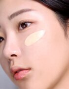 espoir Pro Tailor Foundation Be Glow hydratační make-up pro rozjasnění pleti odstín 20 Vanilla 30 g