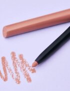 essence 8h Matte Comfort matná tužka na rty s ořezávátkem odstín 03 Soft Beige 03 g