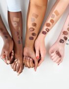 essence baby got bronze bronzer v tyčince odstín 60 Crush On Caviar 5.5 g