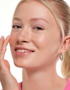 essence BABY GOT FRECKLES fix na pihy odstín Faux Real 1 ml
