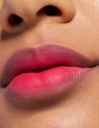 essence Blur Soufflé matná tekutá rtěnka odstín 04 Main Feed 3.6 ml