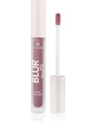 essence Blur Soufflé matná tekutá rtěnka odstín 06 Pillow Talking 3.6 ml