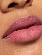 essence Blur Soufflé matná tekutá rtěnka odstín 09 Ghost Typing 3.6 ml