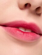 essence Blur Soufflé matná tekutá rtěnka odstín 11 Clickbait 3.6 ml