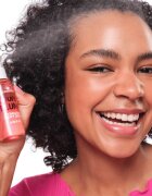essence bouncy PLUMP fixační sprej na make-up s hydratačním účinkem 50 ml